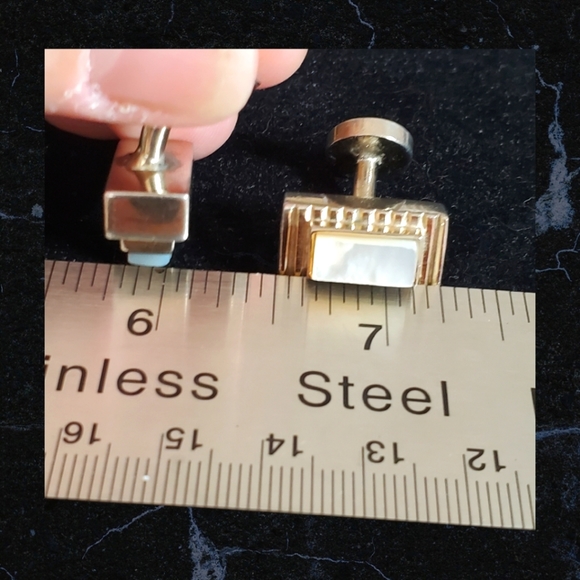 Vintage Mr. John Cuff Links Mother of Pearl Gold Tone - Picture 9 of 10